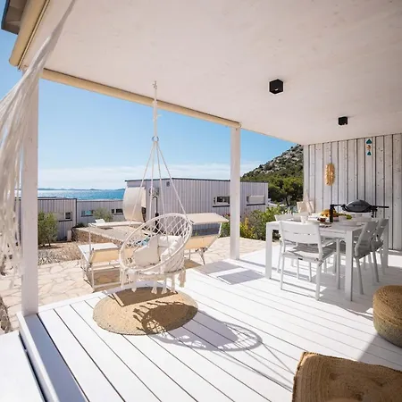 Buqez Eco - Beach 12 - Seaview Villa *