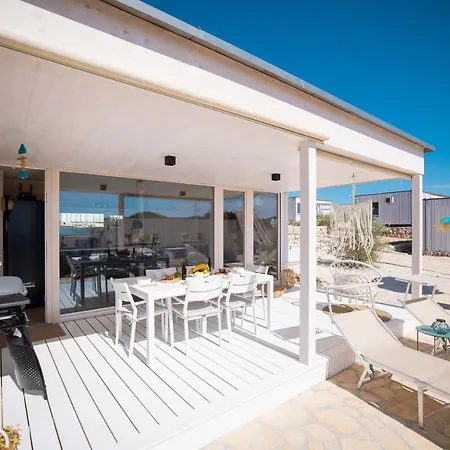 Buqez Eco - Beach 12 - Seaview Pakostane