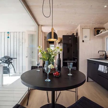 Buqez Eco - Beach 12 - Seaview Villa Pakostane