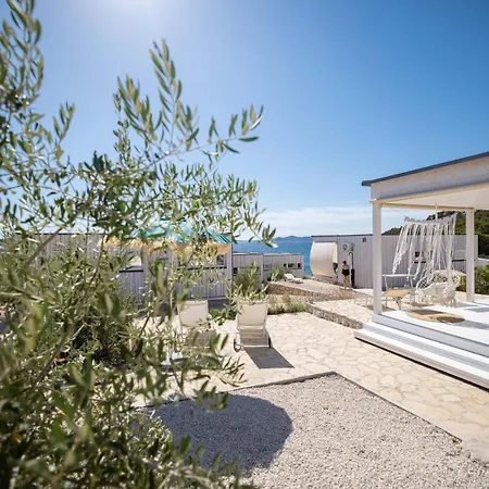 Buqez Eco - Beach 12 - Seaview פאקוסטאן